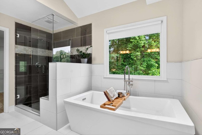 Perfectly positioned for the ultimate lifestyle of convenience - photo 10
