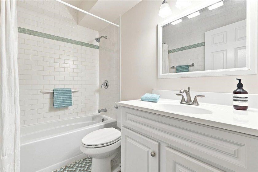 Kihei Ali'i Kai C306 is a beautifully updated 1-bedroom, 1-bath - photo 30