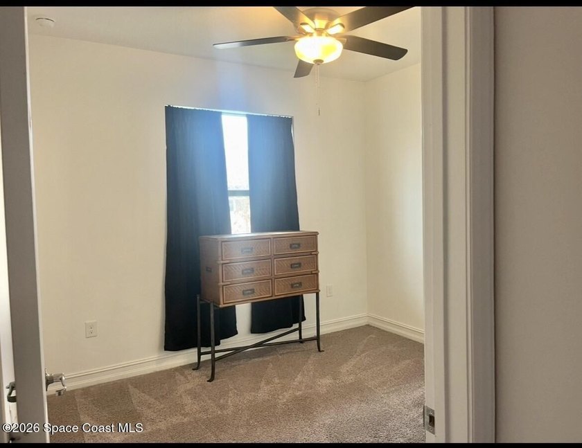 Shows like NEW very desirable 3 bedroom 2.5 bathroom spacious - photo 12