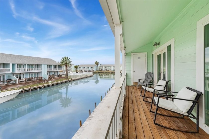 Waterfront Living at Key Allegro! This beautifully updated - photo 19