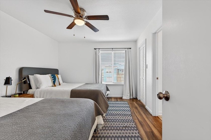 Waterfront Living at Key Allegro! This beautifully updated - photo 25