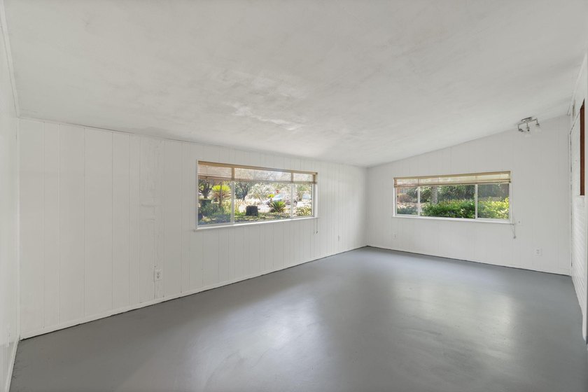 Create your own masterpiece with this midcentury modern bungalow - photo 7