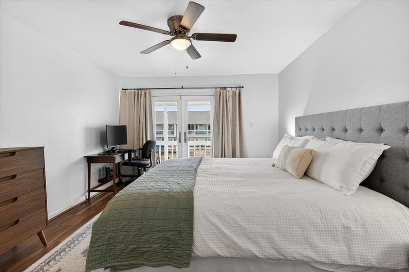 Waterfront Living at Key Allegro! This beautifully updated - photo 37