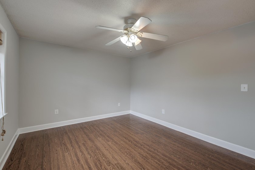 Seller if offering $5,000 towards closing cost!! ***Ask about - photo 9