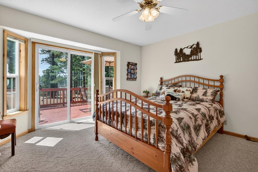 This charming Lake Almanor West property sits on a level - photo 16