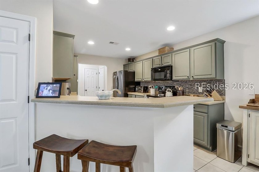 WOW! This is the Pinecrest home you've been waiting for! - photo 18