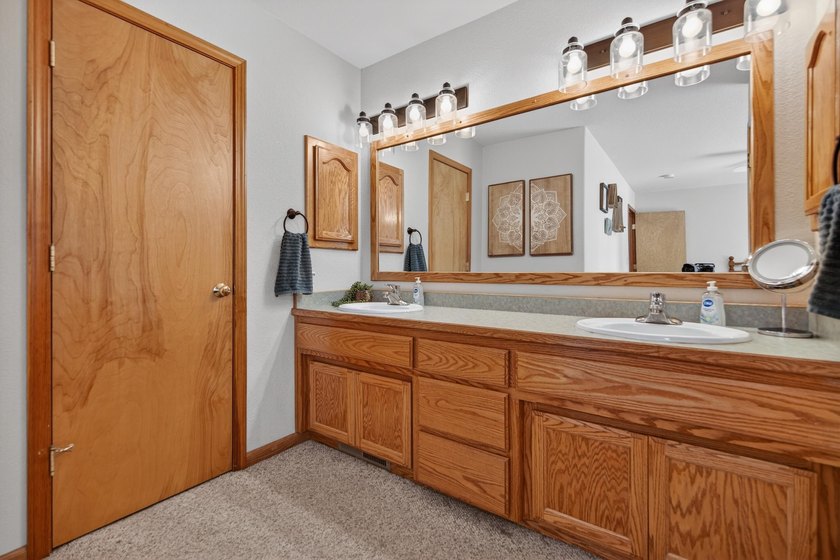 This charming Lake Almanor West property sits on a level - photo 18