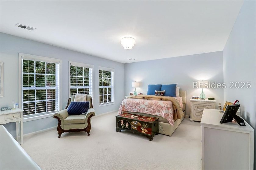 WOW! This is the Pinecrest home you've been waiting for! - photo 27