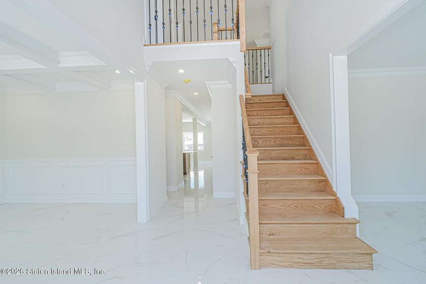 435 Brighton St. is the serene setting for this absolutely - photo 8