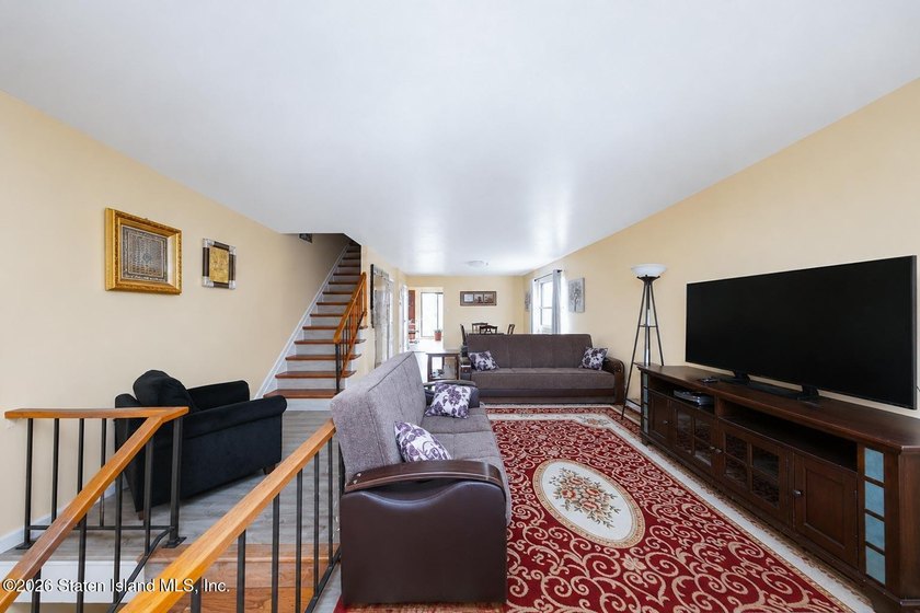 Welcome to this beautifully renovated, oversized semi-attached - photo 8
