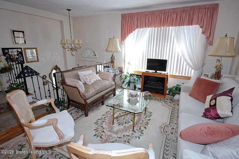 WELCOME TO 135 NORTH DRIVE A HIDDEN GEM LOCATED IN SERENE HILLS - photo 5