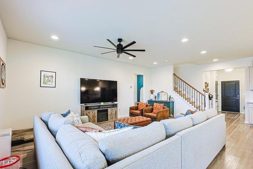 Welcome to 4016 Janus Drive in Myrtle Beach-a perfect family - photo 3
