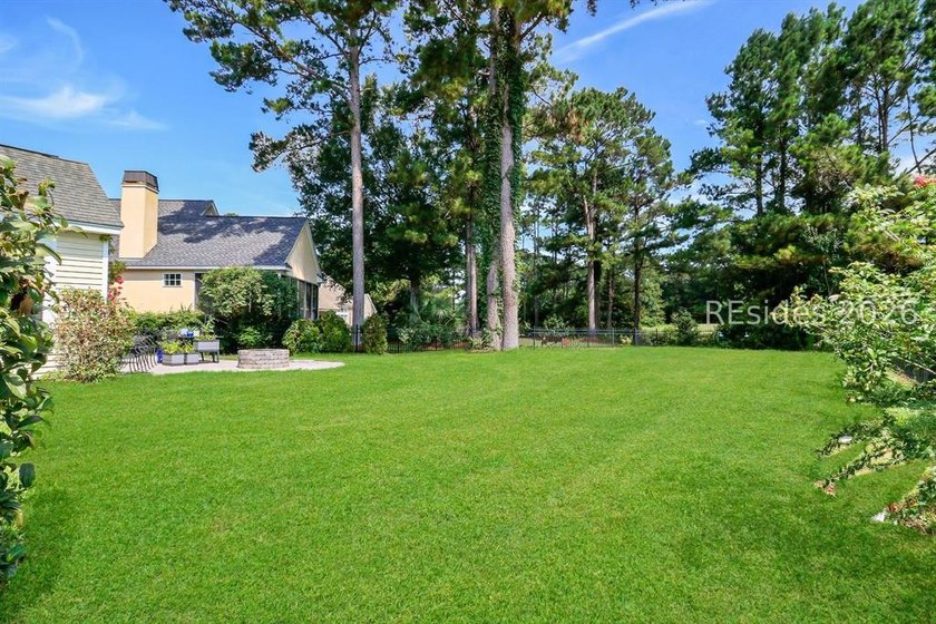 Outstanding 4-bedroom, 3.5-bath Jordan Model in the highly - photo 48