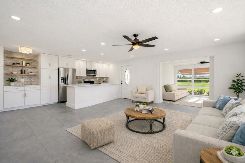 Fully renovated 2 bedroom, 2 bathroom corner villa located - photo 5