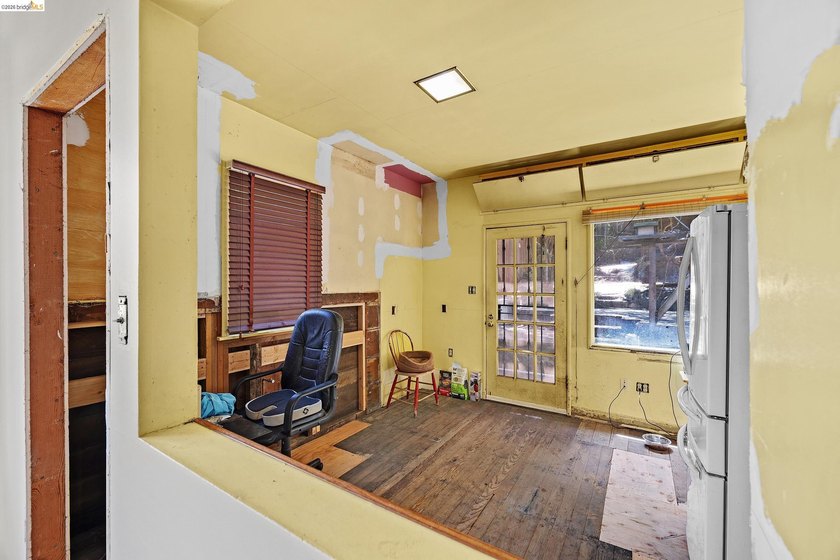 Charming Turn-of-the-Century Opportunity in Point Richmond! - photo 16