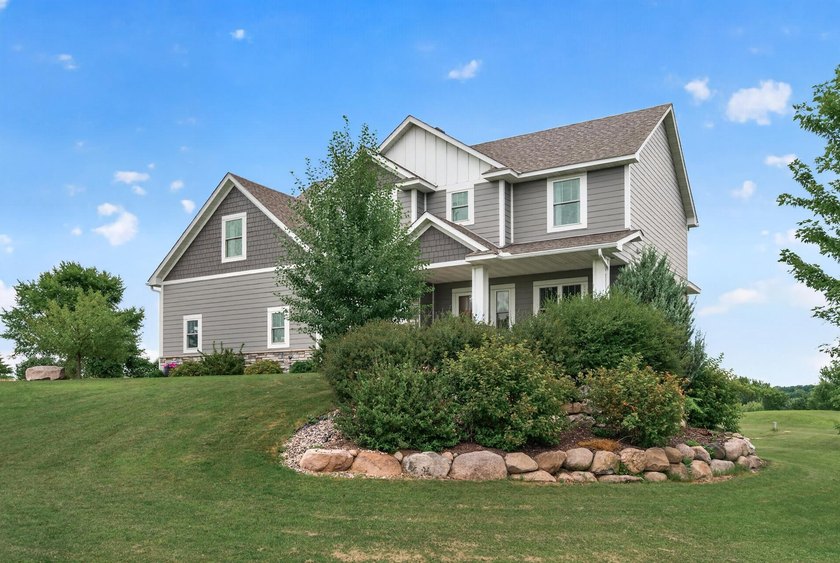 Welcome to 3350 Nugent Ave SW, a custom built 2016 home - photo 4