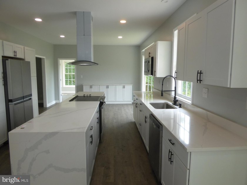 CALL NOW TO SEE THIS COLONIAL HOME WITH LOTS OF PRIVACY AND - photo 5