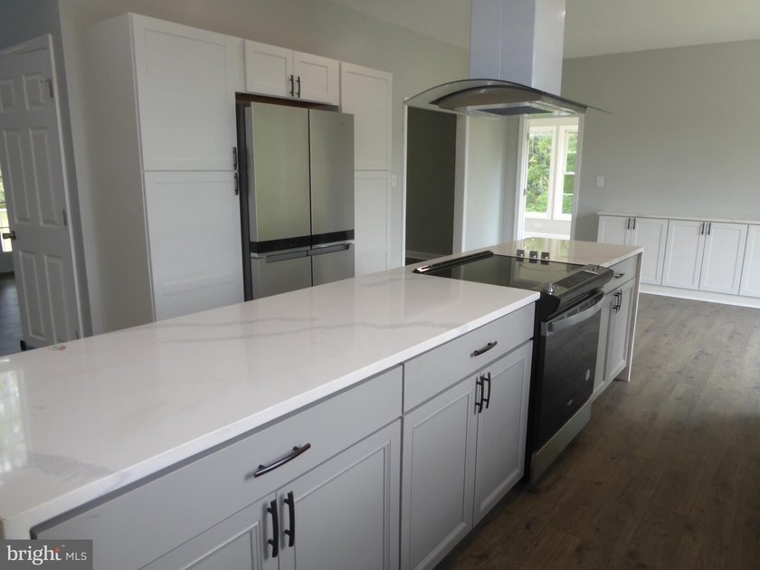 CALL NOW TO SEE THIS COLONIAL HOME WITH LOTS OF PRIVACY AND - photo 7