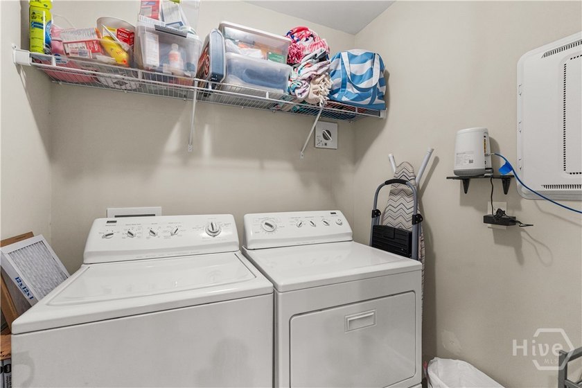 Beautifully maintained 4-bedroom, 2.5-bath home in the desirable - photo 44