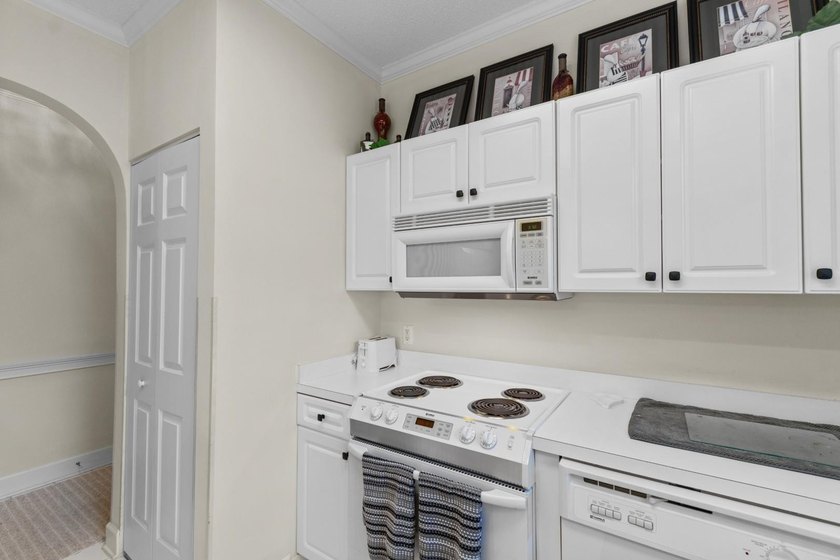 Discover the perfect blend of comfort and coastal living in this - photo 7