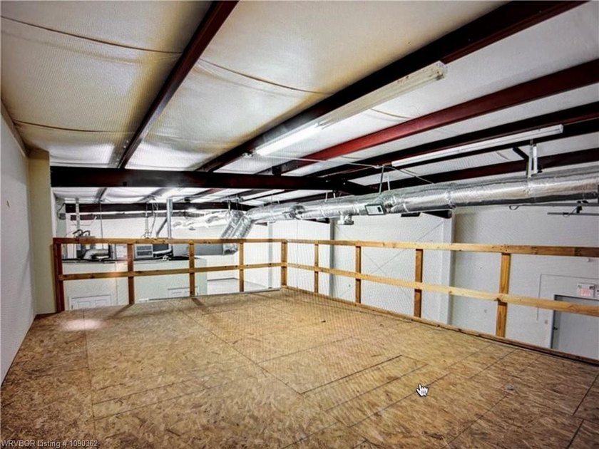 3200 SQ foot, Heated and Cooled commercial building, with Great - photo 17