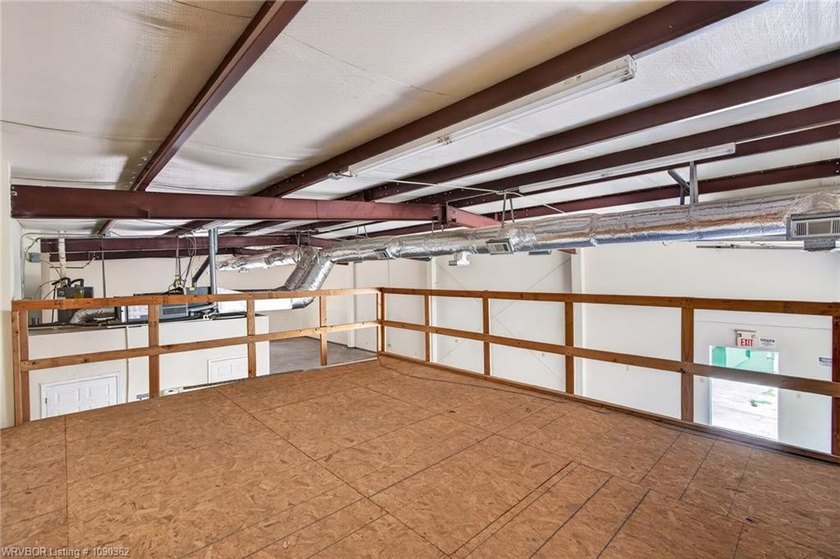 3200 SQ foot, Heated and Cooled commercial building, with Great - photo 22