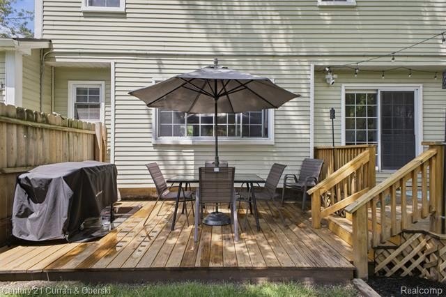 Charming Colonial nestled on a beautifully tree lot, plus an - photo 33