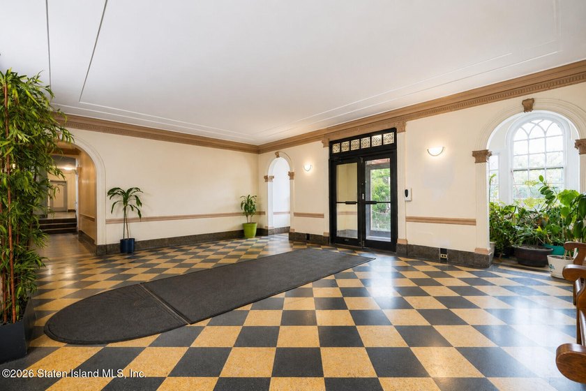 Welcome home to this bright and airy one-bedroom co-op, ideally - photo 4