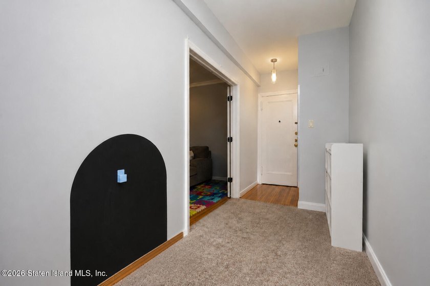 Welcome home to this bright and airy one-bedroom co-op, ideally - photo 9