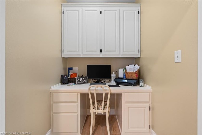 Timeless Southern elegance meets modern comfort in this - photo 20
