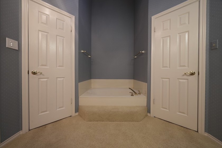 Welcome home to this beautiful 3-bedroom, 2-bathroom retreat - photo 26
