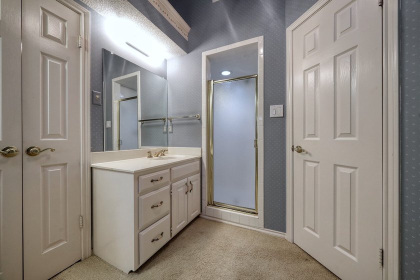 Welcome home to this beautiful 3-bedroom, 2-bathroom retreat - photo 27
