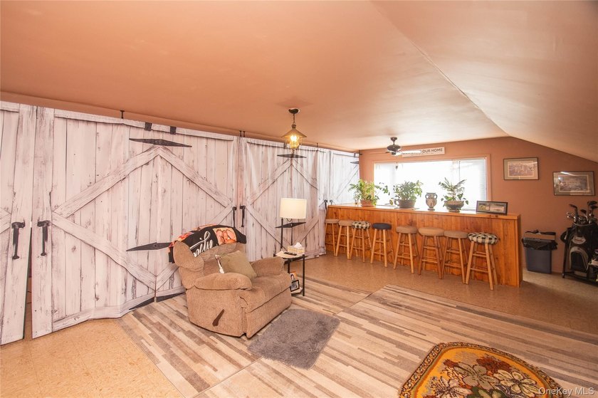 This well-maintained 3-bedroom, 1.5-bath split-level home offers - photo 28