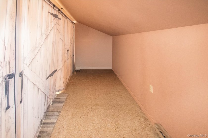 This well-maintained 3-bedroom, 1.5-bath split-level home offers - photo 31