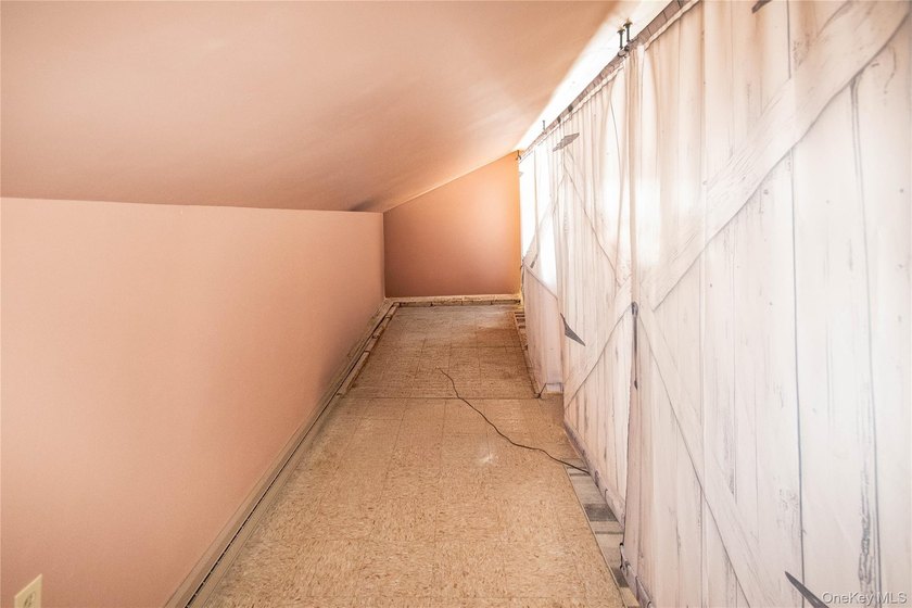This well-maintained 3-bedroom, 1.5-bath split-level home offers - photo 32