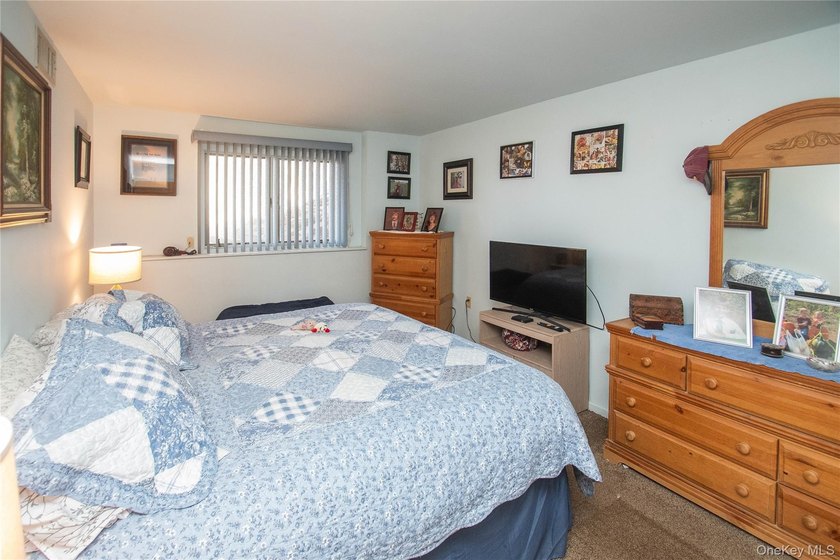 This well-maintained 3-bedroom, 1.5-bath split-level home offers - photo 35