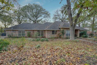 Welcome home to this beautiful 3-bedroom, 2-bathroom retreat - photo 40