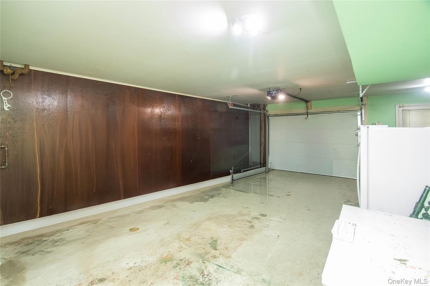 This well-maintained 3-bedroom, 1.5-bath split-level home offers - photo 41