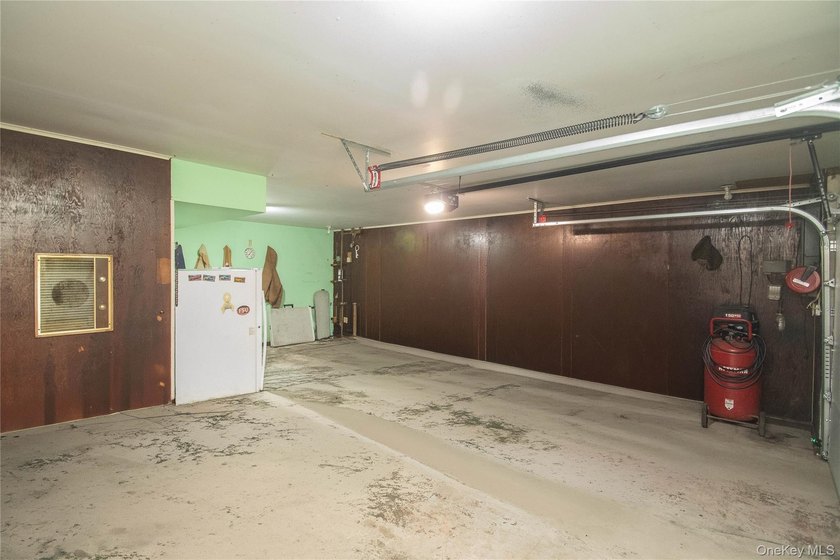 This well-maintained 3-bedroom, 1.5-bath split-level home offers - photo 47