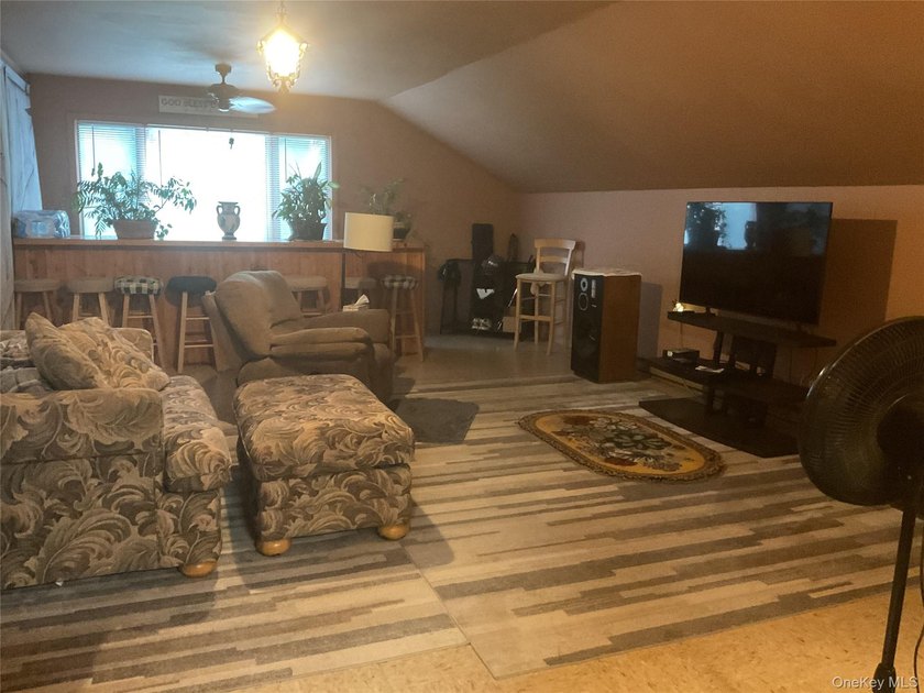 This well-maintained 3-bedroom, 1.5-bath split-level home offers - photo 49