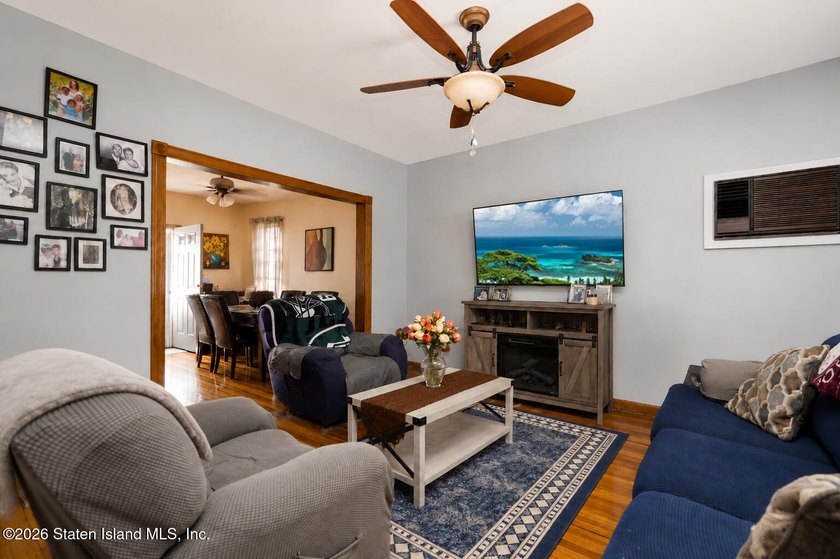 Welcome to 39 Pelton Avenue, a charming detached 2-bedroom - photo 6
