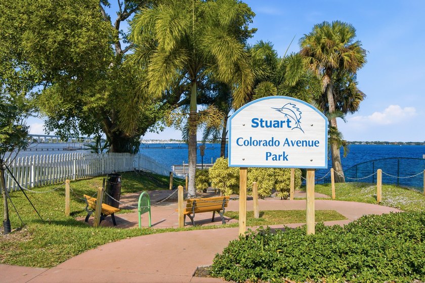 Investment opportunity in Downtown Stuart! This vacant lot comes - photo 10