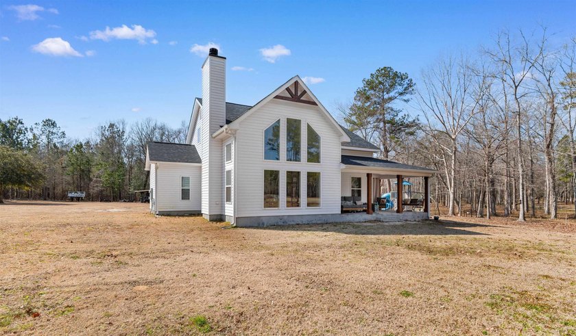 Experience the lowcountry lifestyle at 131 Rhodus Avenue, a - photo 3