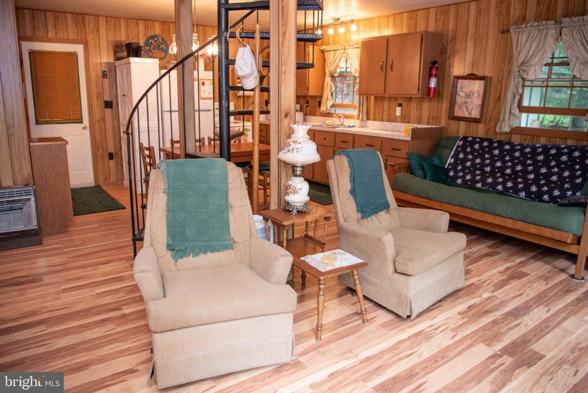 Bring your vision to this 1-bedroom, 1-bath chalet in the - photo 7