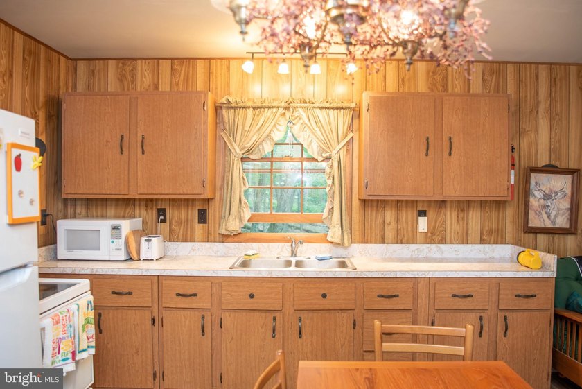 Bring your vision to this 1-bedroom, 1-bath chalet in the - photo 8