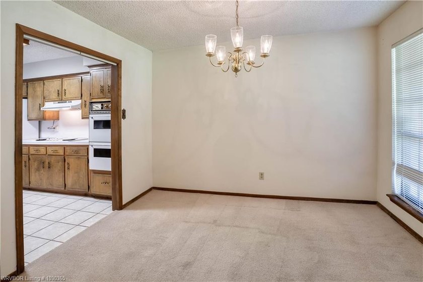 Welcome to this charming home in the desirable Village Harbor - photo 12