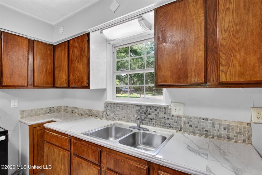 Welcome to Westgate!! Schedule your time to see this 4bed 2bth - photo 16