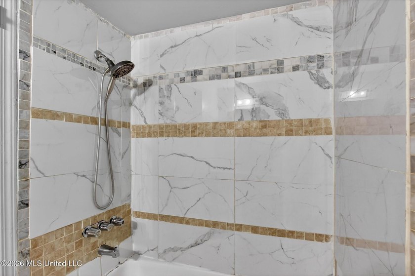 Welcome to Westgate!! Schedule your time to see this 4bed 2bth - photo 24