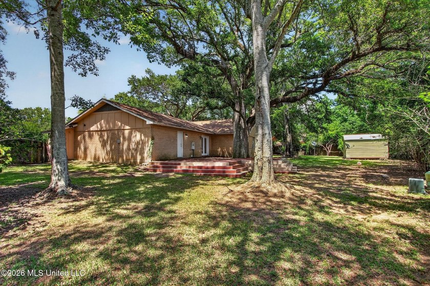 Welcome to Westgate!! Schedule your time to see this 4bed 2bth - photo 39