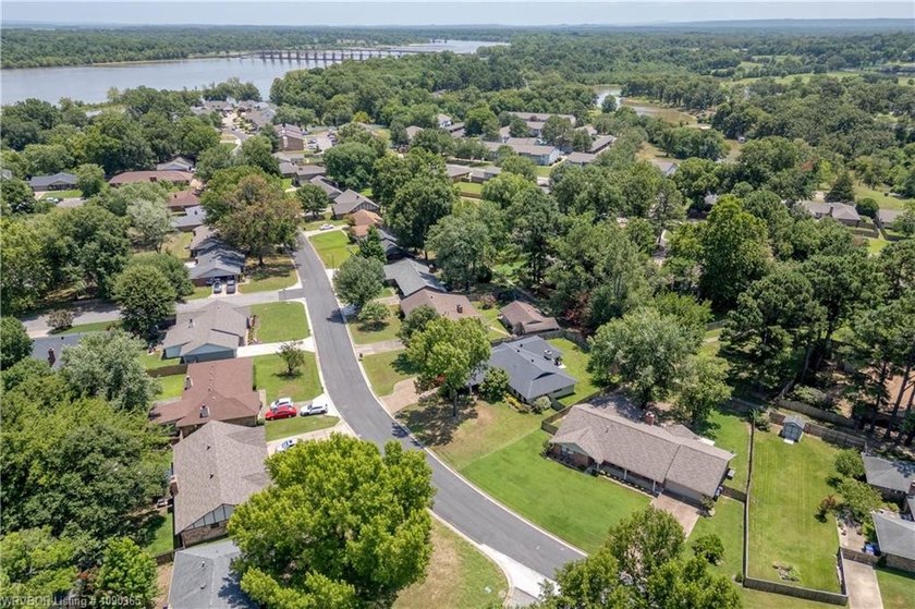Welcome to this charming home in the desirable Village Harbor - photo 43